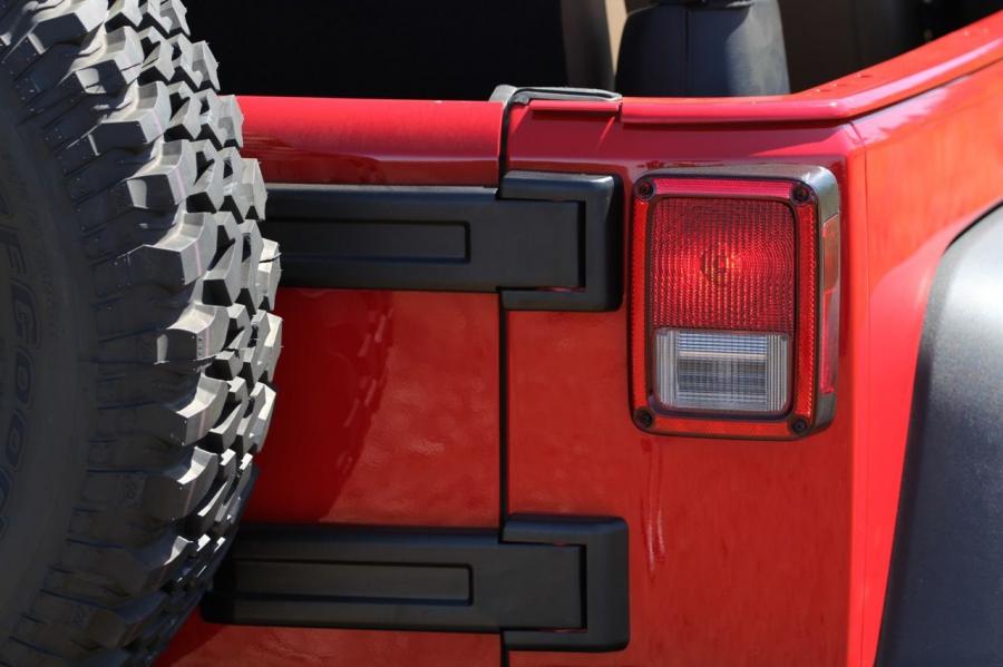  Jeep Wrangler 2012 года  (фото 40 из 56)